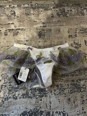 NWT Ritratti White Floral Embroidered Sexy Panties Size 2